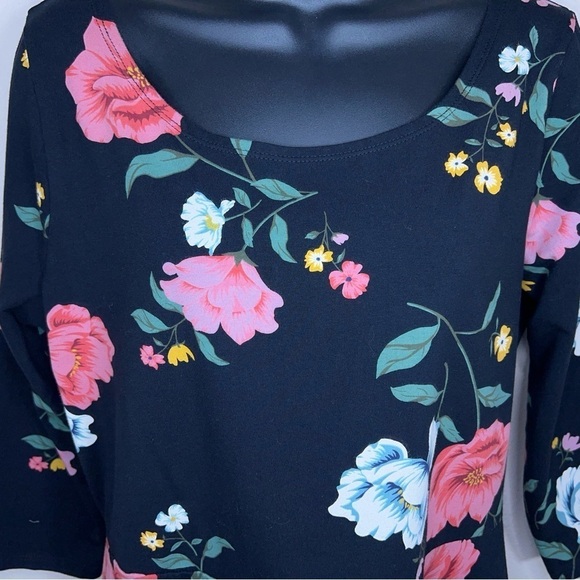 LARGE OLD NAVY BLACK PINK FLORAL DRESS STRETCH FOT AND FLARE - Picture 4 of 9